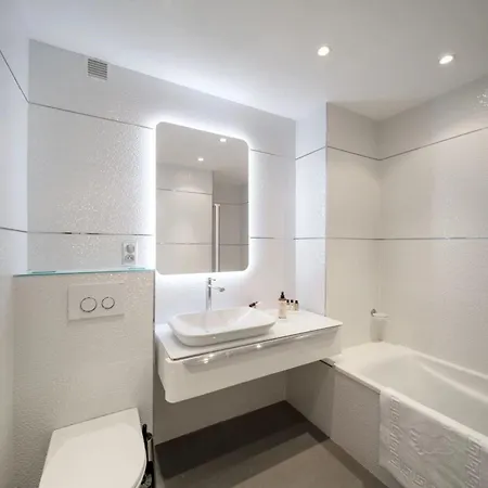 Apartament Ref 2029 Sea View For Rent Croisette