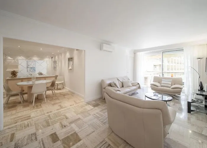 Apartament Ref 2029 Sea View For Rent Croisette *